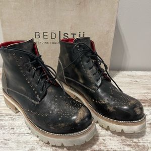 Bed Stu, Quatro, black hand wash, size 9